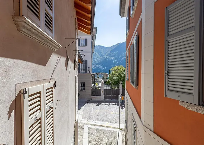 Casa al Lago di Como in Riva Cernobbio
