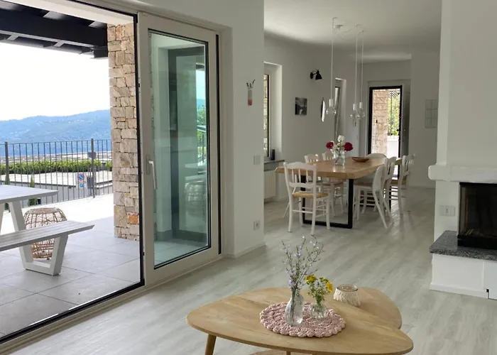 Como Lake Dreamscape Villa